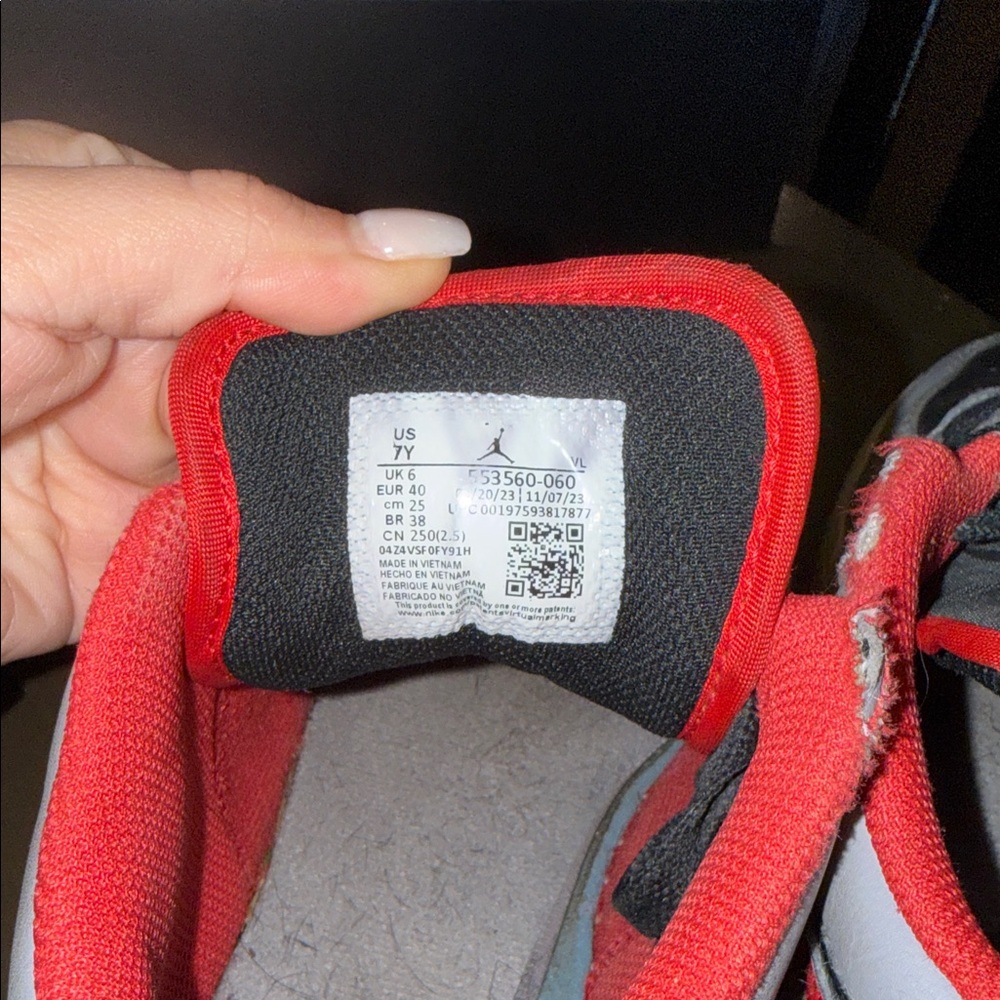 Youth Nike Air Jordans 7Y - Picture 6 of 10